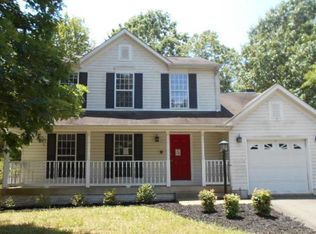 1 Harwood Ct, Fredericksburg, VA 22405