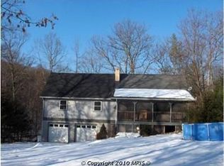 567 Oak Hill Rd, Berkeley Springs, WV 25411