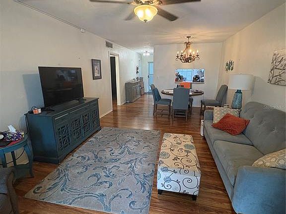 4th image of 200 Glennes Ln APT 114
