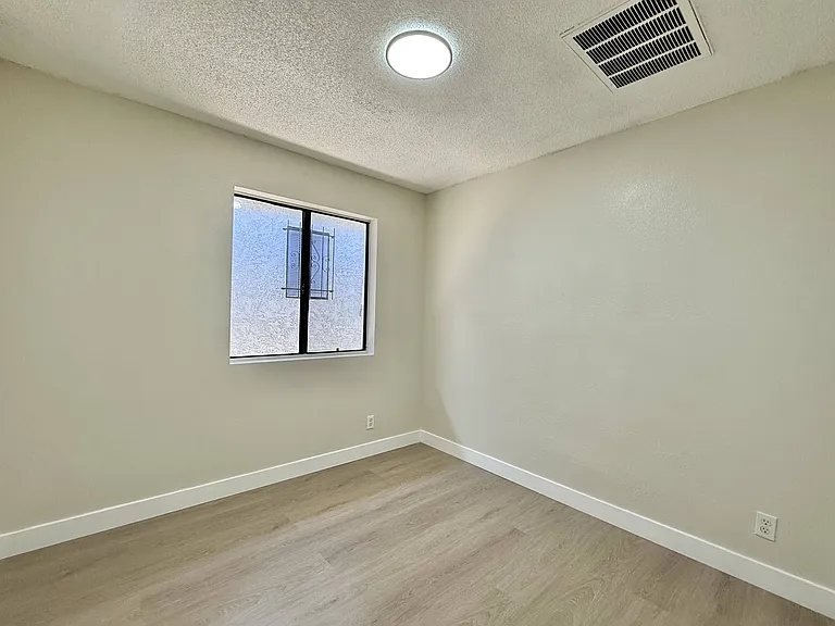 20607 S Harvard Blvd — Photo 9