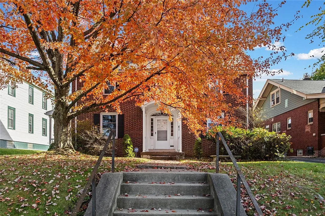 61 S Euclid Ave photo 1