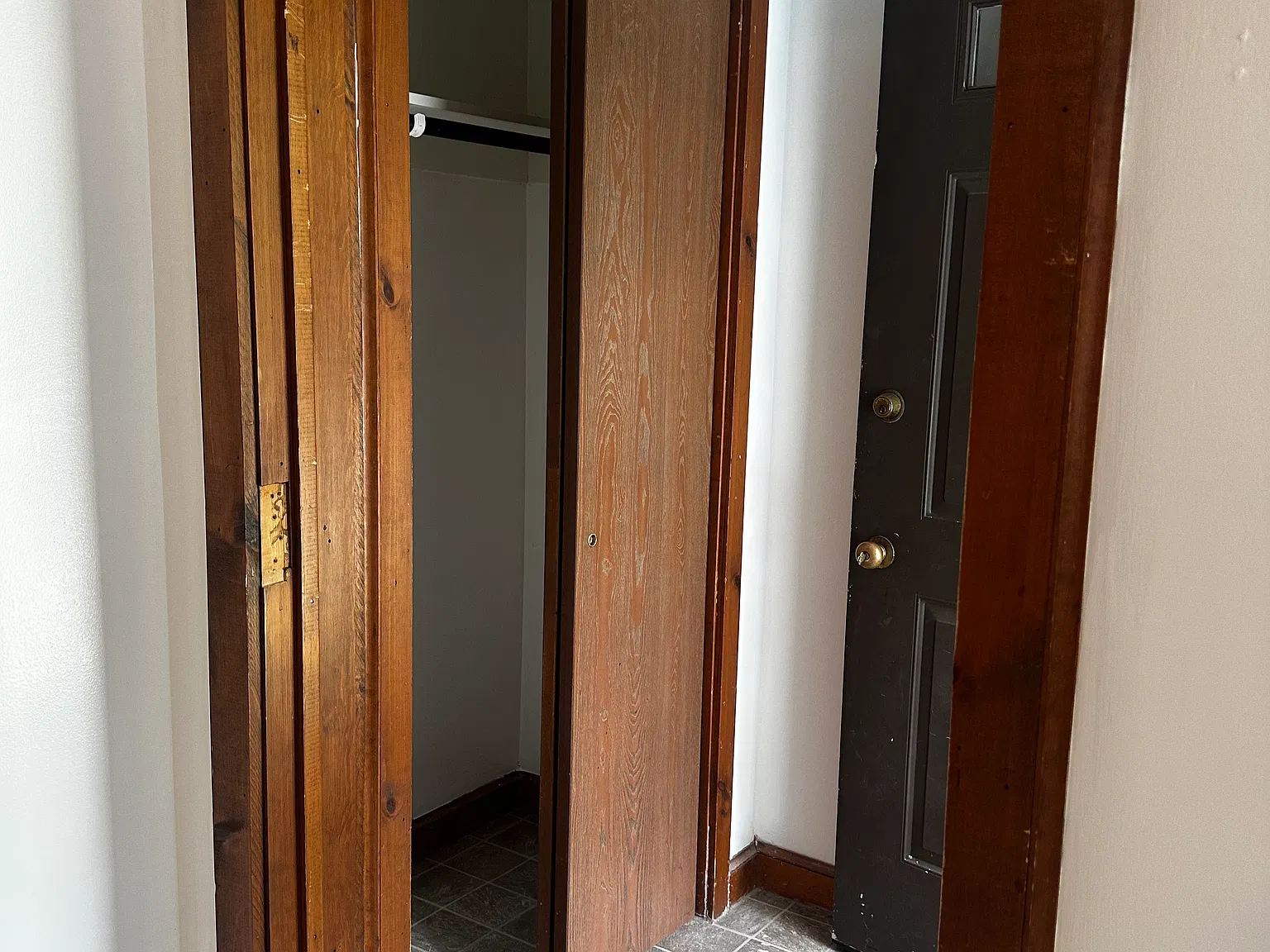 1 bed, 900 sqft, $1,000 — Photo 2