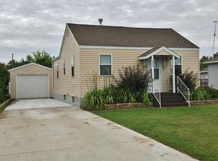 826 7th St SW, Wadena, MN 56482