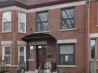 1827 W Eddy St, Chicago, IL 60657