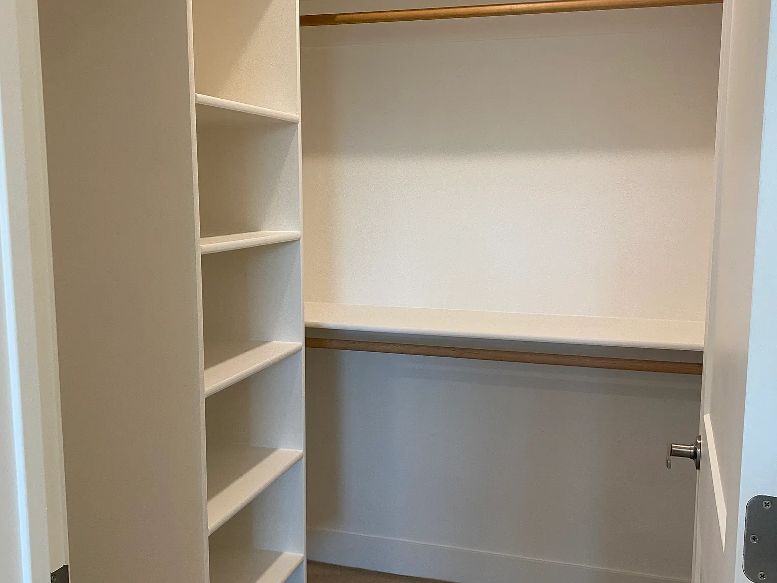 3 bed, 1322 sqft, $2,356 — Photo 4