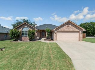 2001 Brooke Dr, Sanger, TX 76266