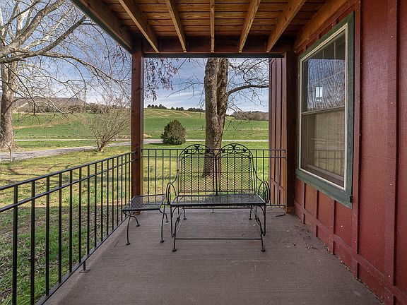 5th image of 99 McCurdy Ln
