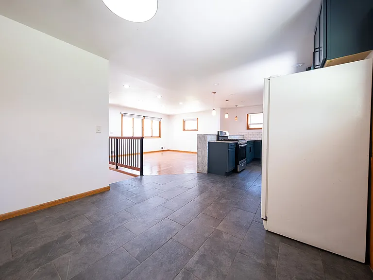 10130 Fremont Ave S — Photo 10