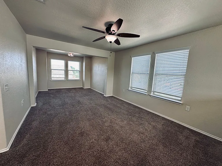 7102 Hibiscus Fls — Photo 14