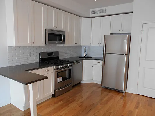 Rented by NY Space Finders Inc. | media 19