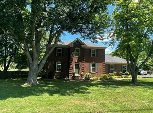 1200 Shallow Lake Cir, Hopkinsville, KY