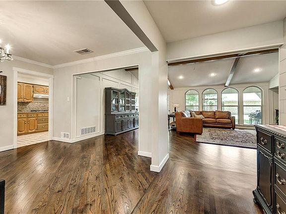 3rd image of 224 Molina Dr