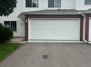 1194 Highpoint Curv, Shakopee, MN 55379