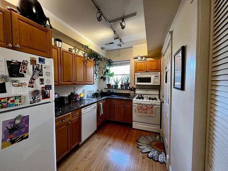 2315 W Eastwood Ave #3E — Photo 5