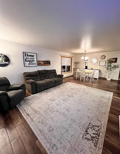 1339 Glenn Pl #1 Photo 1