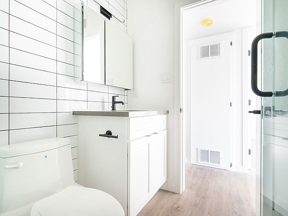 5th image of 3168 Wabash Ave APT 13