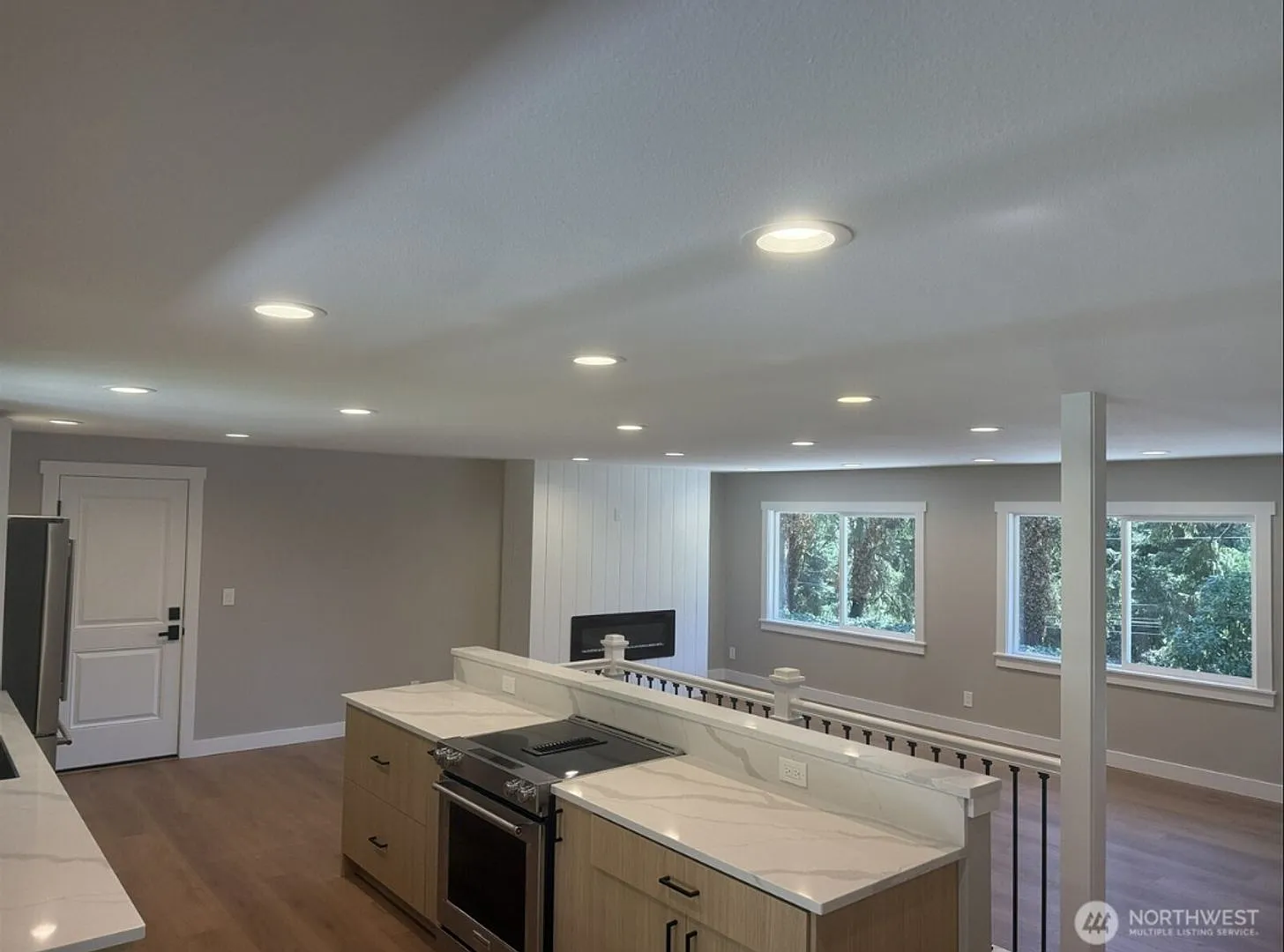 Beautiful 4br 3 bath Home For Rent in Edgewood WA — Photo 3
