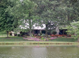 2800 E Covington Cir, Springfield, MO 65804