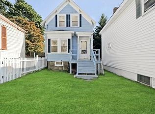 7 1/2 Lyme St, Salem, MA 01970