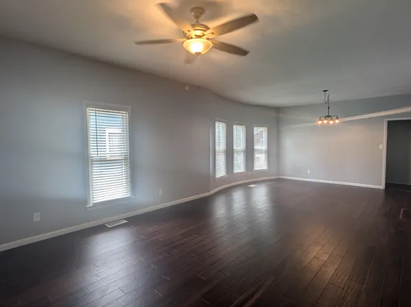 1411 Neosho St, Emporia, KS 66801