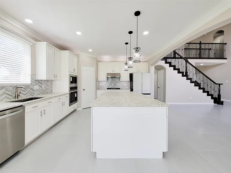 23111 Broad Springs Ct — Photo 16