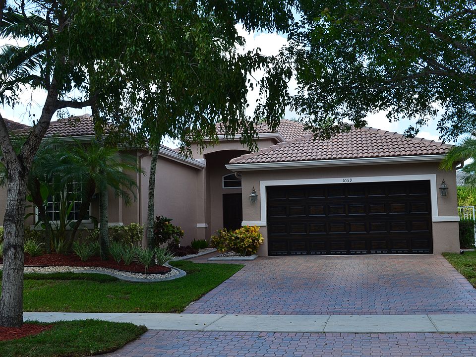 1st image of 1059 Nandina Dr