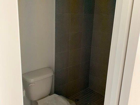 5th image of 2421 Stone St #104