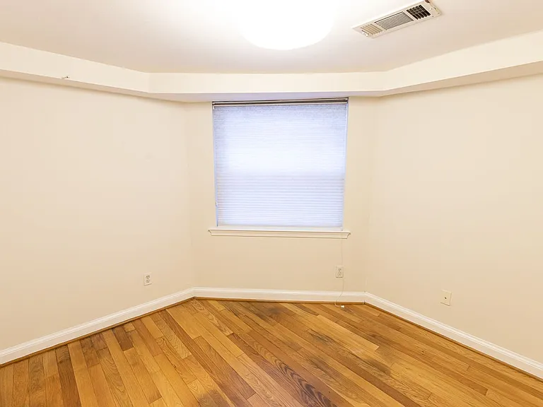 1350 Kenyon St NW — Photo 12