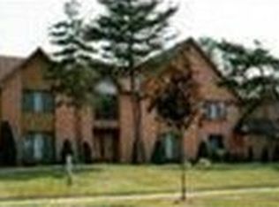 195 Roxbury Park, East Amherst, NY 14051