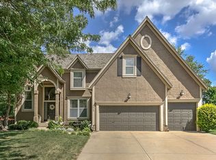 9612 W 127th Ter, Overland Park, KS 66213