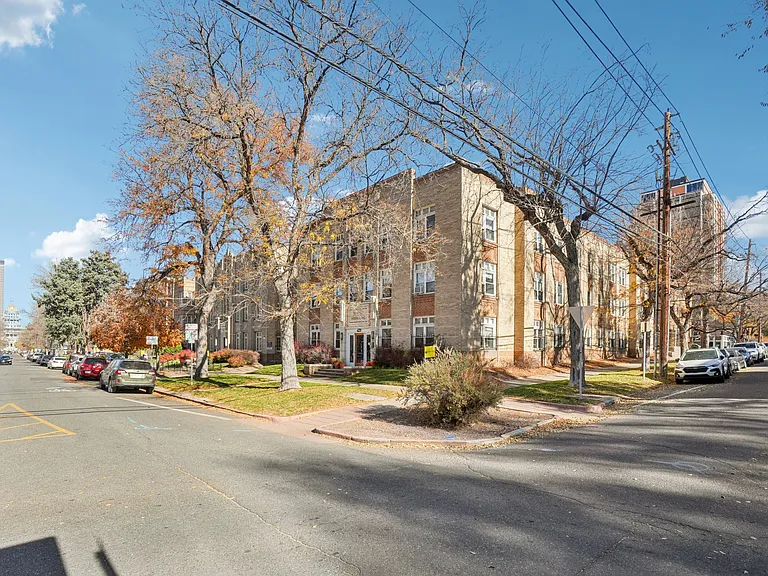1000 N Sherman St — Photo 15
