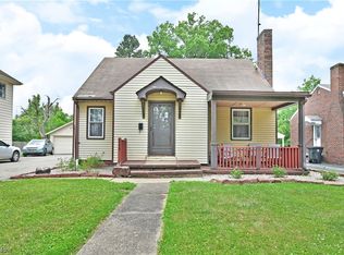750 Oak Knoll Ave SE, Warren, OH