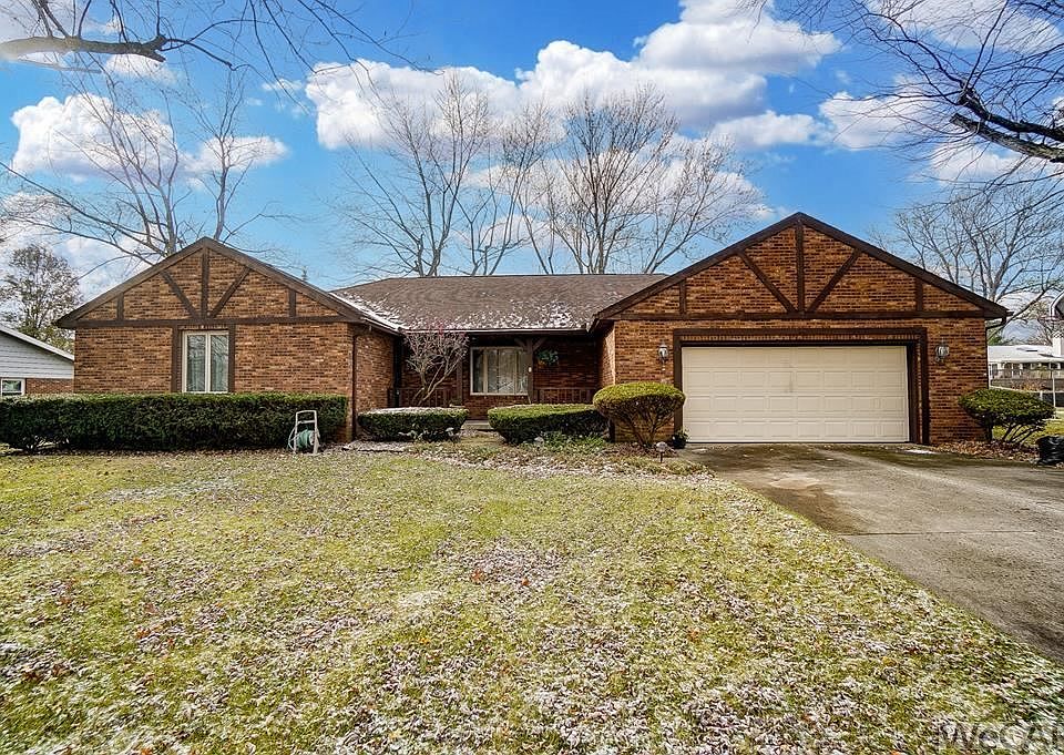 1st image of 2826 Briargrove Ln