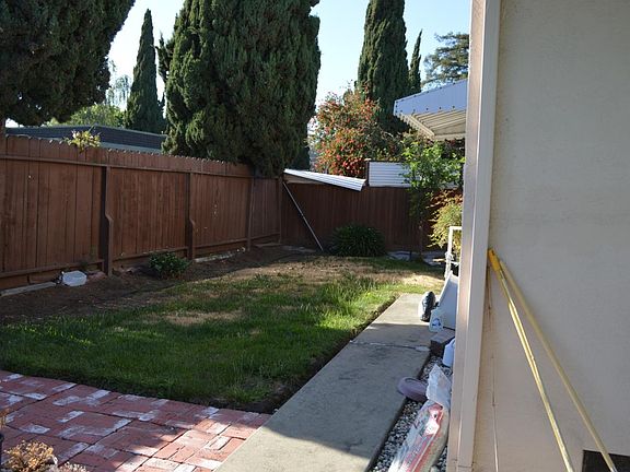 3rd image of 3731 Catalina Ct