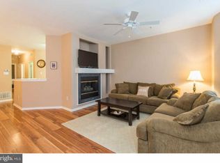 105 Dresher Woods Dr, Dresher, PA 19025