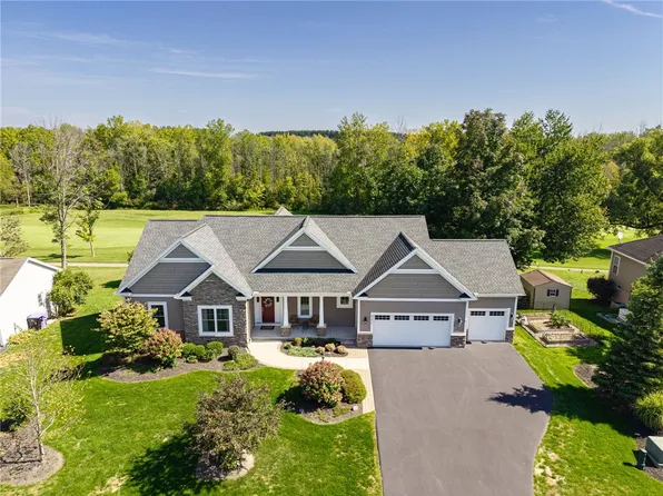 771 Rookery Way, Macedon, NY 14502