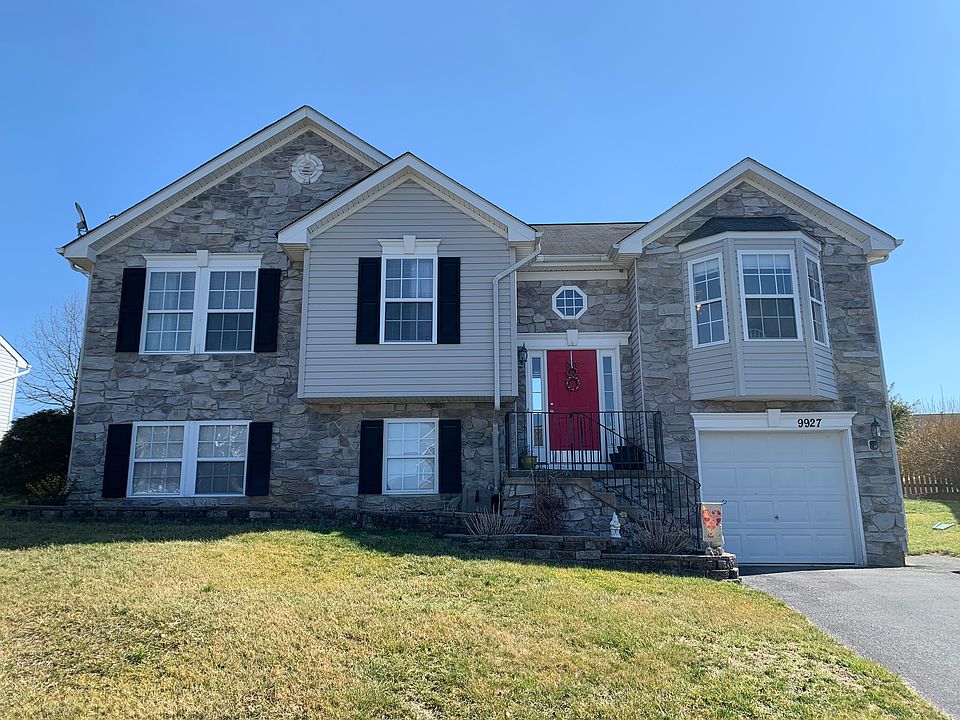 1st image of 9927 Stephanie Ln