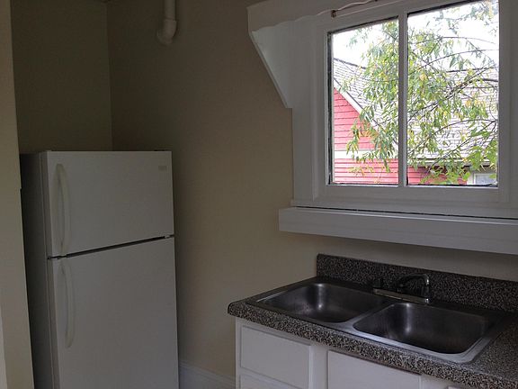 4th image of 22 Blake St APT 3