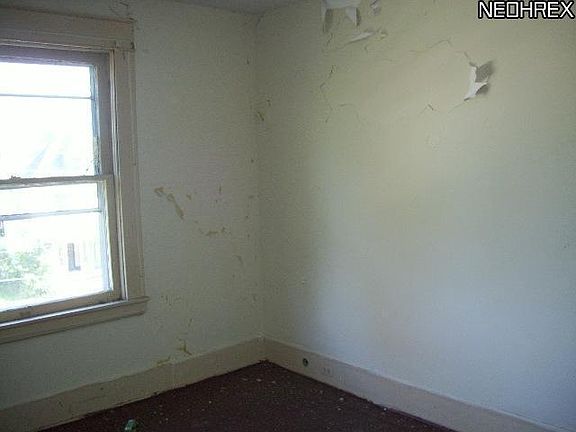5th image of 1536 Bryson St
