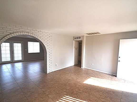3rd image of 1720 W 7th Ave