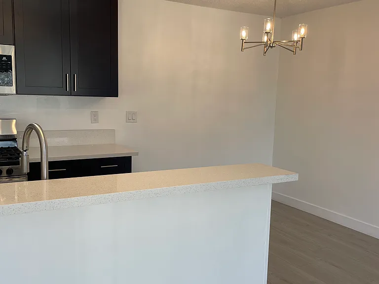 1125 Rexford Dr #12 — Photo 5