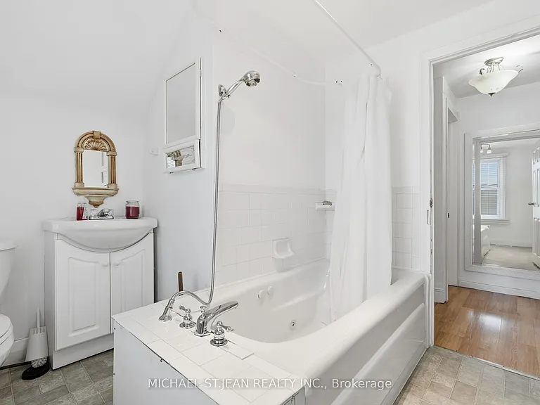 20 York St — Photo 36