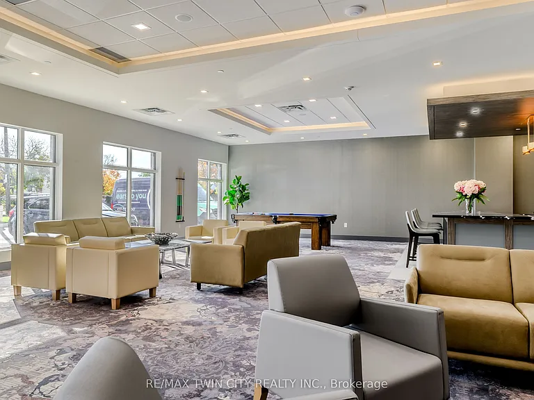 152 N Park St #201 — Photo 17
