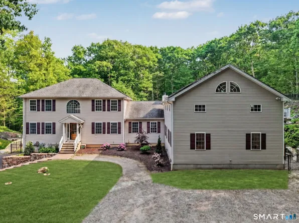 25-1 Macintosh Drive, Oxford, CT 06478