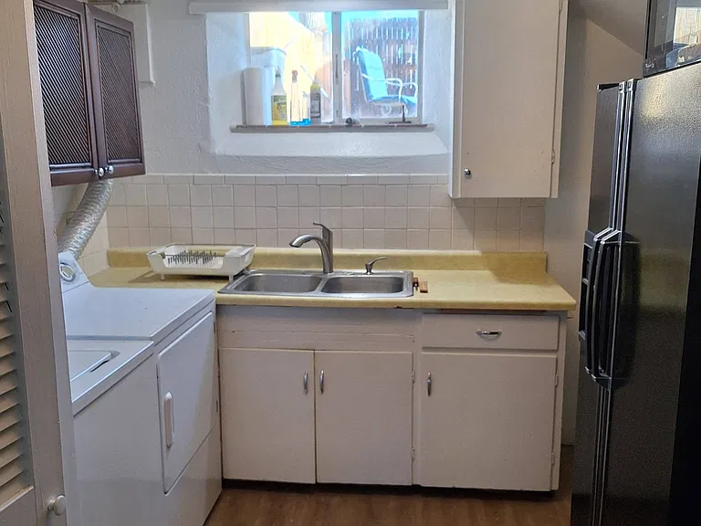 1942 S Columbine St — Photo 13