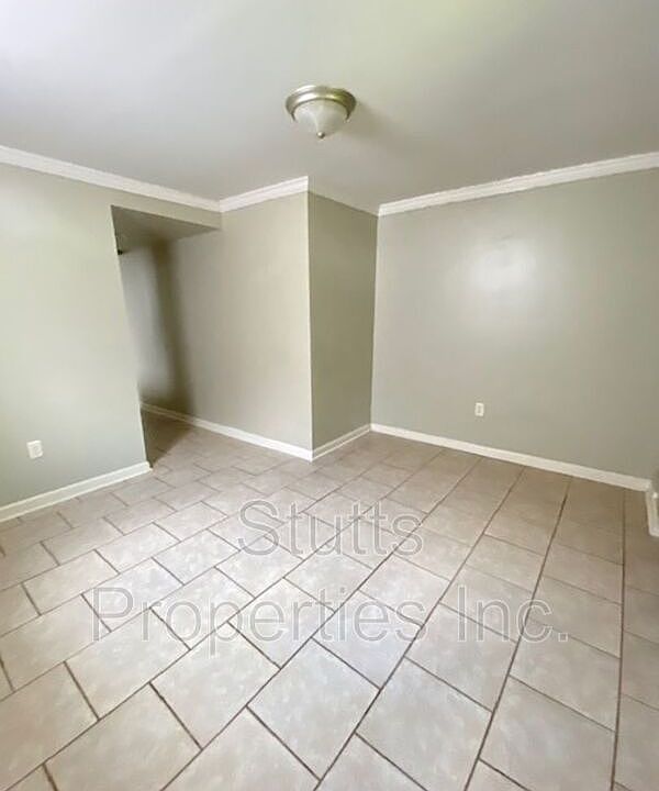 1st image of 727 Sherrod Ave #D727