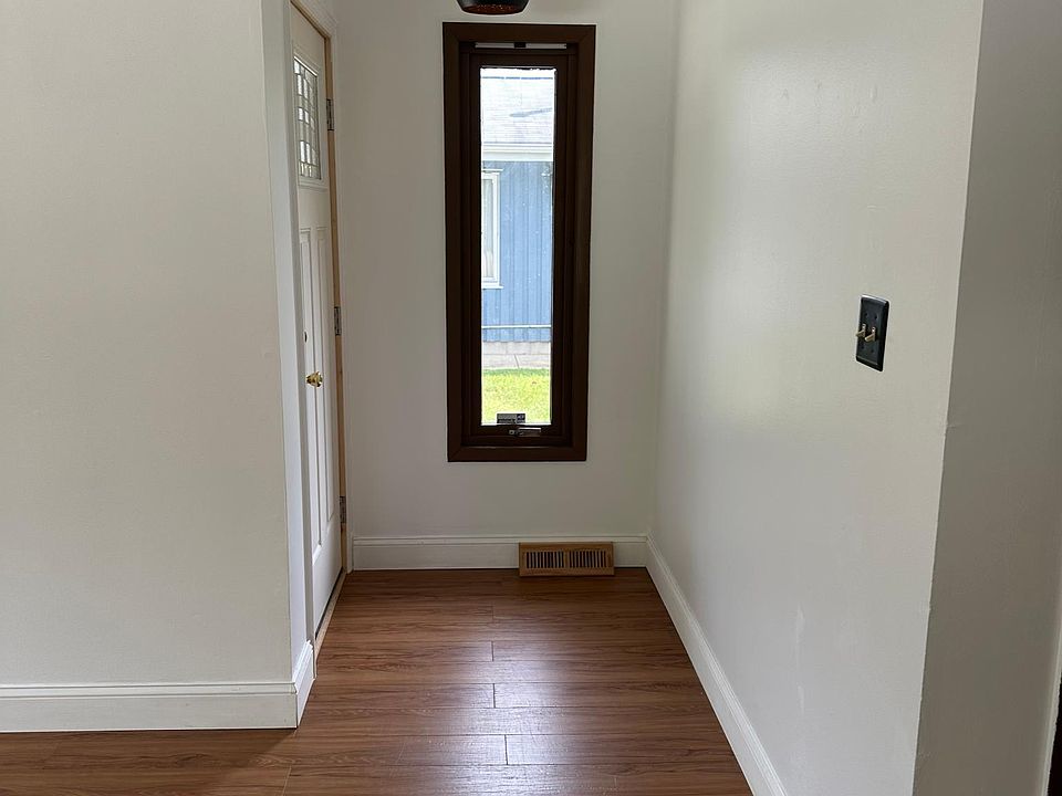 1st image of 321 Johnson Ave