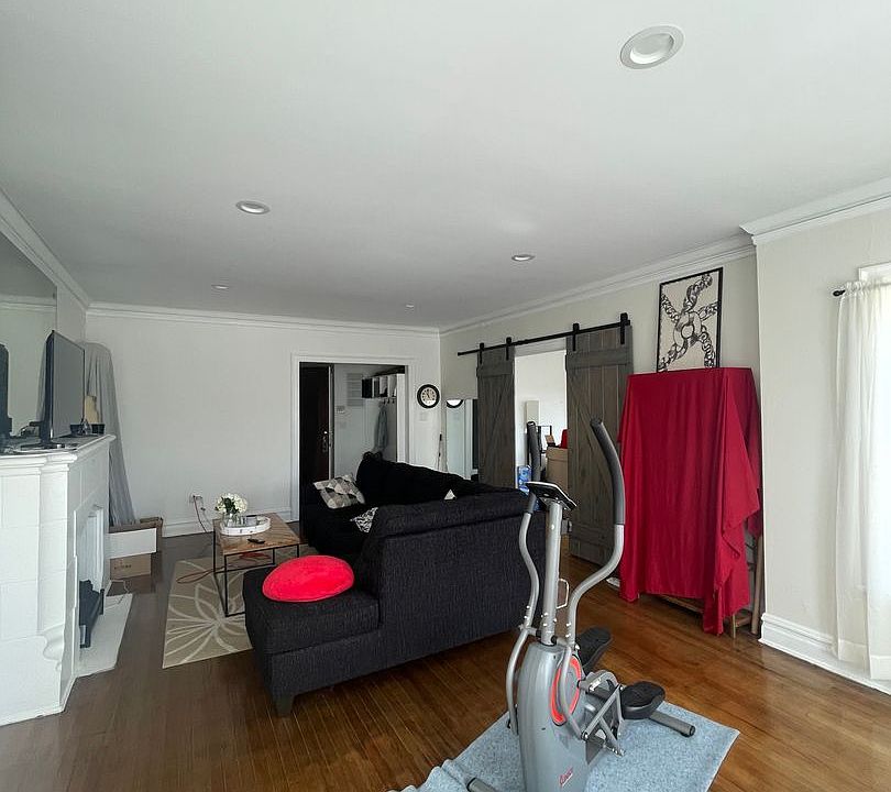 1st image of 6846 S Clyde Ave #3