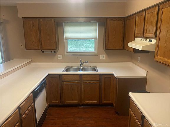 2nd image of 6950 Deer Bluff Dr