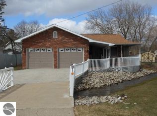 329 N 3rd St, West Branch, MI 48661
